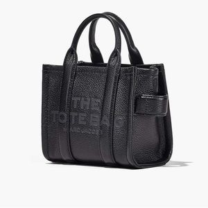 Marc Jacobs Leather Tote w/crossbody strap.